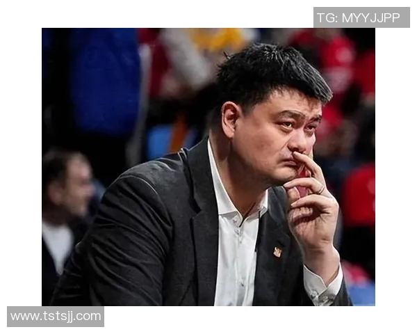 姚明执裁引发争议球迷热议判罚公正性与比赛影响