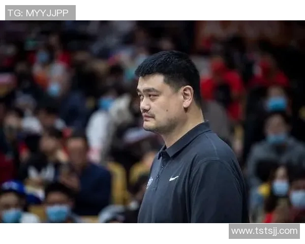 姚明亲自修剪胡子展现个人风格与生活态度引发网友热议 姚明亲自修剪胡子展现个人风格与生活态度引发网友热议