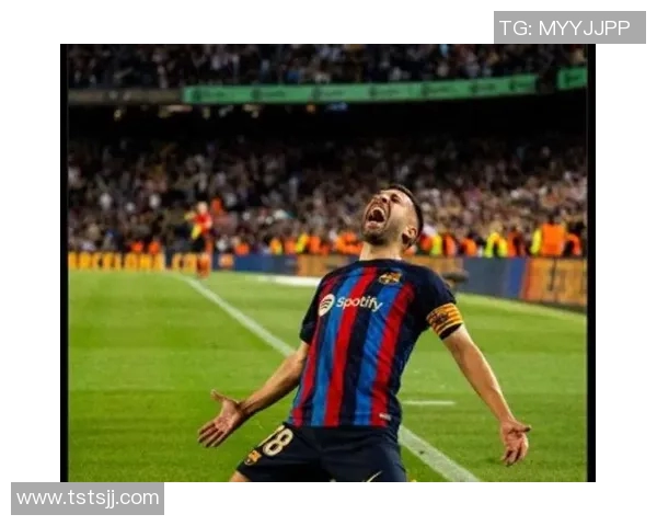 足球场上的传奇瞬间足球明星与教练的默契挥手时刻 足球场上的传奇瞬间足球明星与教练的默契挥手时刻