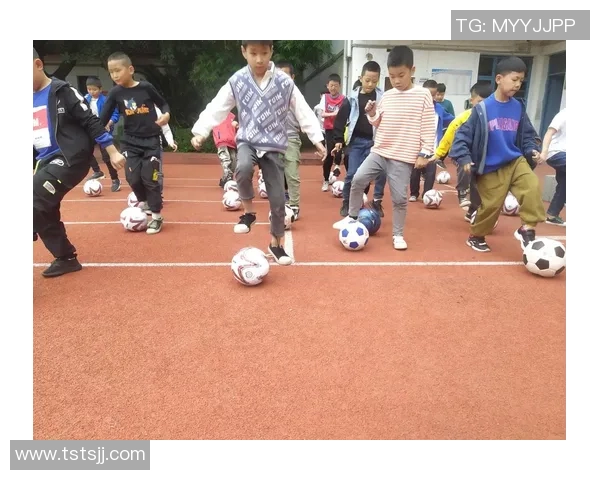 足球明星儿童化妆教程让小朋友们变身球场小明星的秘诀分享