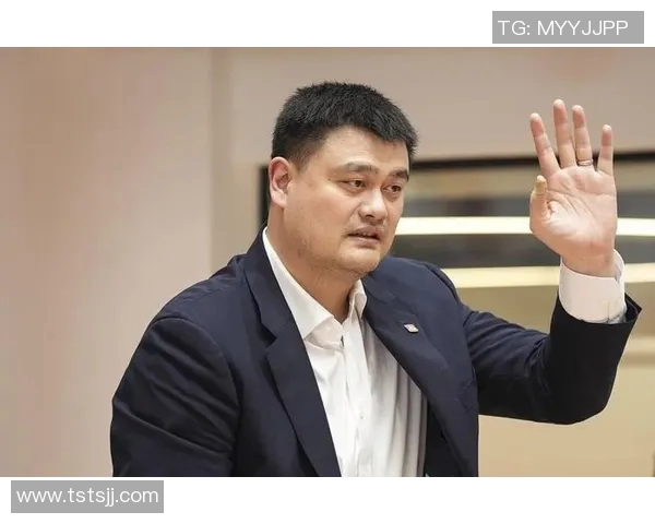 中国篮球界的巨人他以2米36的身高成为传奇明星