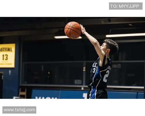 篮球傻子明星的成长之路从青涩少年到璀璨球场的传奇旅程